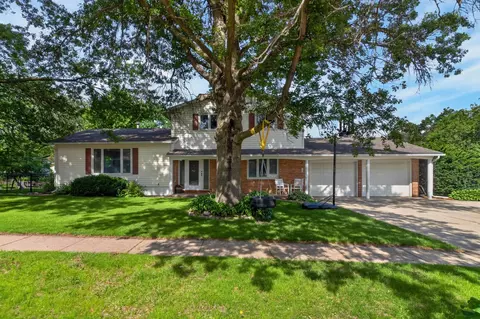 1207 Clark, Cedar Falls, IA 50613