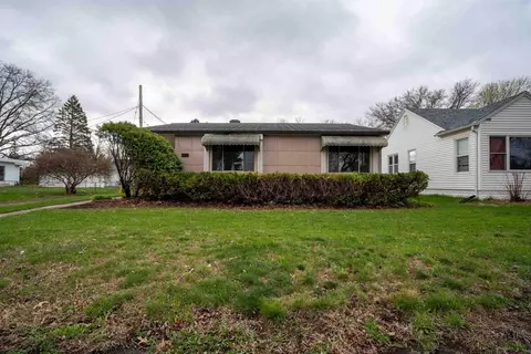 220 Forest Ave, Waterloo, IA 50702