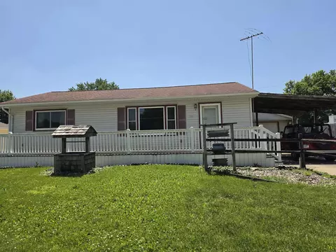 1525 Robin Rd, Waterloo, IA 50701