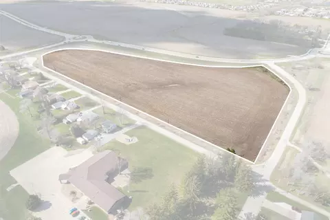 Cedar Heights Drive, Cedar Falls, IA 50613