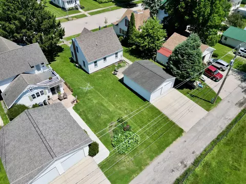 View/Area - 809 E Main St, Decorah, IA 52101 photo 3 of 3