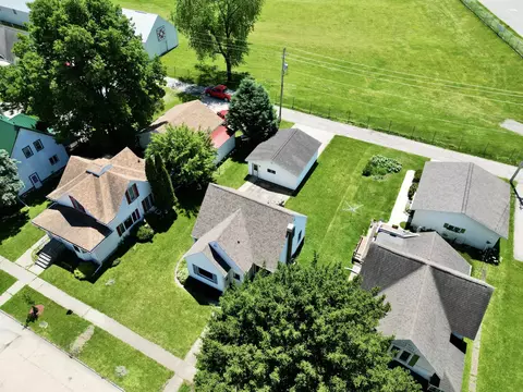View/Area - 809 E Main St, Decorah, IA 52101 photo 2 of 3