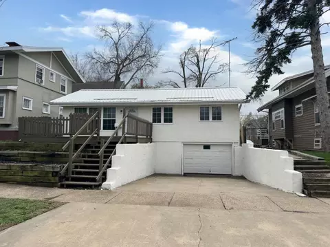 1737 SE Bever Ave, Cedar Rapids, IA 52403