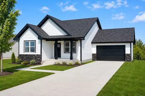 225 Riverbend, Waverly, IA 50677