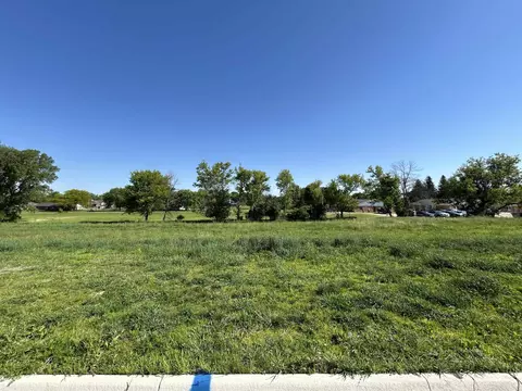 108 Maverick Ln, Riceville, IA 50466