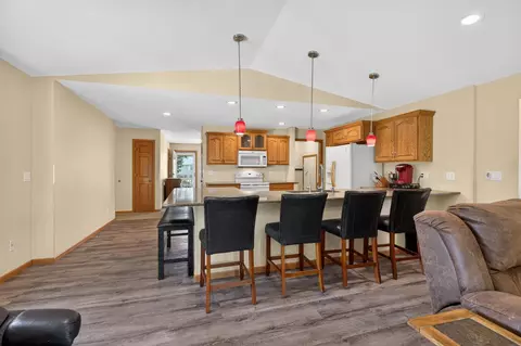 Entry Way - 321 Devlin Cir, Cedar Falls, IA 50613 photo 1 of 2