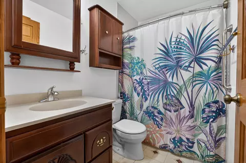 Bath - 321 Devlin Cir, Cedar Falls, IA 50613 photo 1 of 2