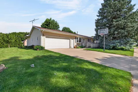 Exterior - 321 Devlin Cir, Cedar Falls, IA 50613 photo 10 of 11