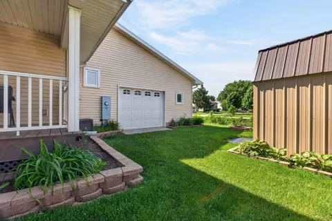 Exterior - 321 Devlin Cir, Cedar Falls, IA 50613 photo 2 of 11