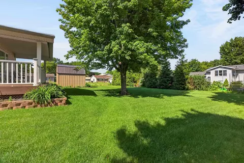 Exterior - 321 Devlin Cir, Cedar Falls, IA 50613 photo 5 of 11