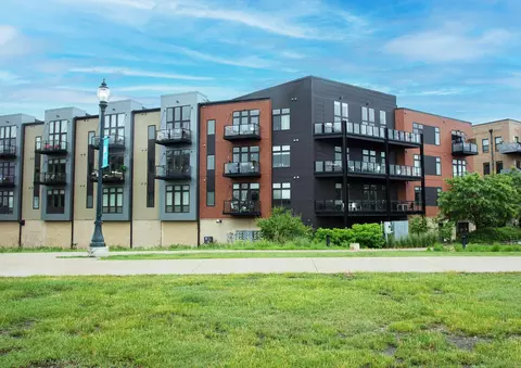 250 State St #402, Cedar Falls, IA 50613