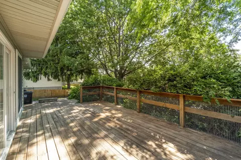 Exterior - 711 Hearthside Dr, Cedar Falls, IA 50613 photo 4 of 8