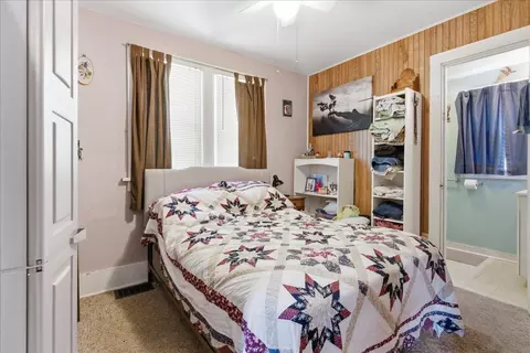 Bedroom - 2227 E 4th St, Waterloo, IA 50703 photo 1 of 4
