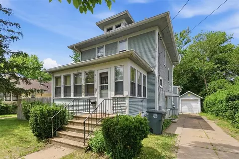 2227 E 4th St, Waterloo, IA 50703