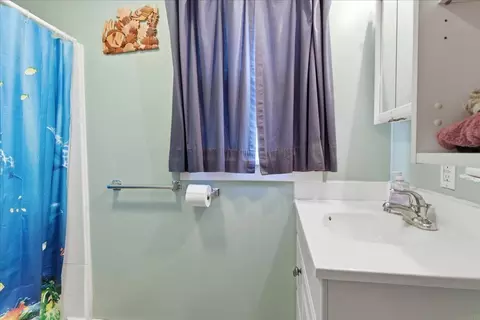 Bath - 2227 E 4th St, Waterloo, IA 50703 photo 1 of 2