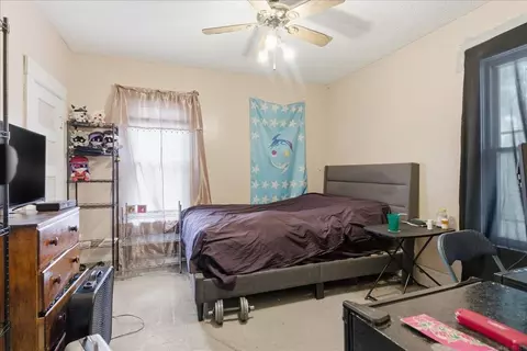 Bedroom - 2227 E 4th St, Waterloo, IA 50703 photo 2 of 4