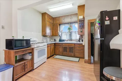 Kitchen - 2227 E 4th St, Waterloo, IA 50703 photo 1 of 2