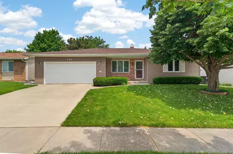 741 Wildwood Rd, Waterloo, IA 50701