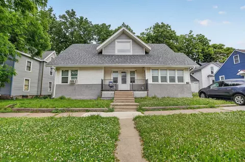 723 Randolph St, Waterloo, IA 50702