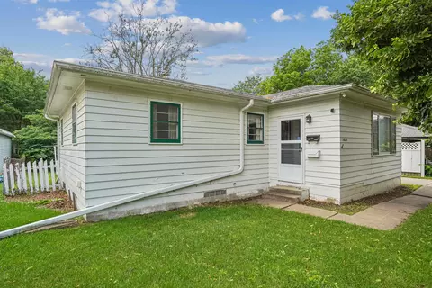 1625 W 2nd St, Waterloo, IA 50701