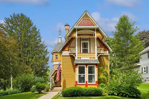 409 N Vine St, West Union, IA 52175