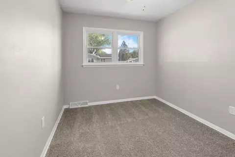 Bedroom - 1004 Joy St, Cedar Falls, IA 50613 photo 3 of 4