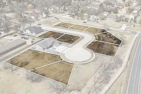 Bergen Drive, Waterloo, IA 50701