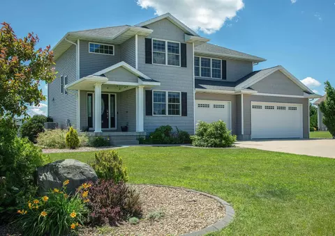 414 Limerick Dr, Jesup, IA 50648
