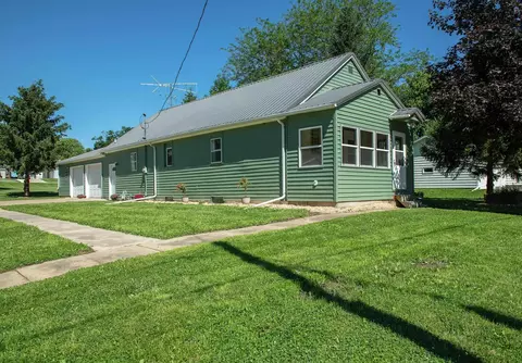 814 Greeley St, Nashua, IA 50658
