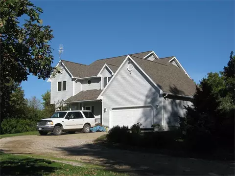 30 W Schrock Rd, Waterloo, IA 50701