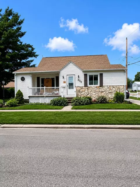 305 Pine St, Reinbeck, IA 50669