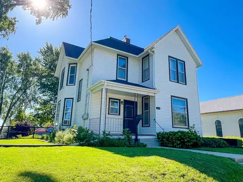 114 S Pine St, West Union, IA 52175