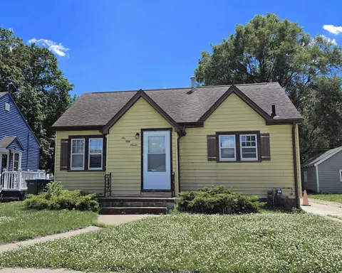 657 Dawson, Waterloo, IA 50703