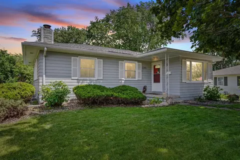 1245 Deloris Dr, Waterloo, IA 50701