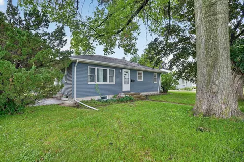1205 Dorthy Dr, Waterloo, IA 50703