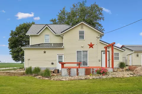 3257 132nd St, Sumner, IA 50674