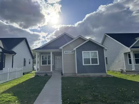 109 Coral Dr, Waterloo, IA 50701