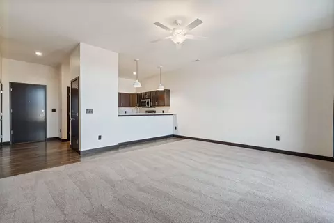 120 Twin Steeples Cir NE #307, Dyersville, IA 52040
