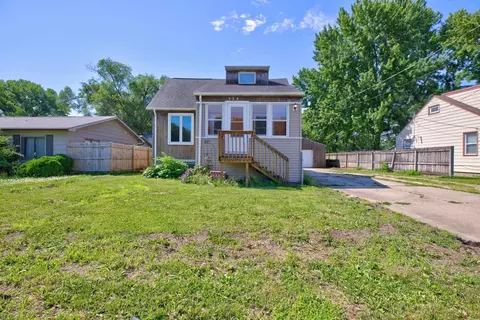 324 Brookside Ave, Evansdale, IA 50707