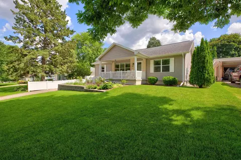 247 Martin Rd, Waterloo, IA 50701