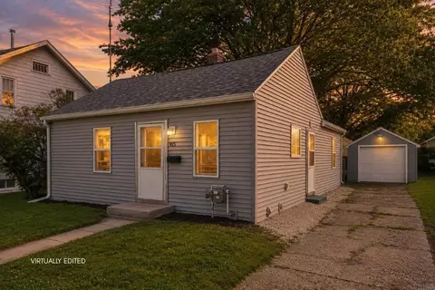 915 Leavitt St, Waterloo, IA 50702
