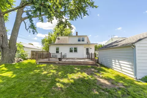 Exterior - 1445 E Mitchell Ave, Waterloo, IA 50702 photo 7 of 10