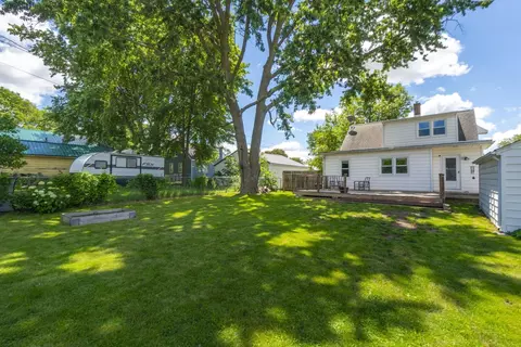 Exterior - 1445 E Mitchell Ave, Waterloo, IA 50702 photo 8 of 10