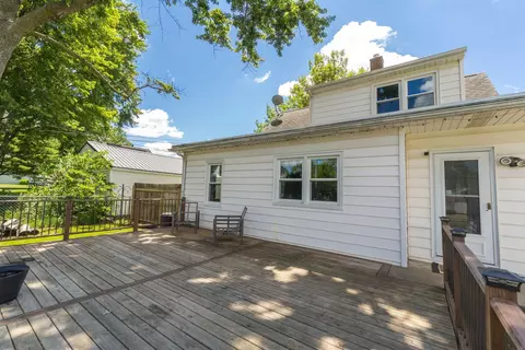 Exterior - 1445 E Mitchell Ave, Waterloo, IA 50702 photo 5 of 10