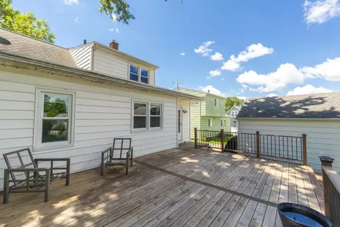 Exterior - 1445 E Mitchell Ave, Waterloo, IA 50702 photo 6 of 10