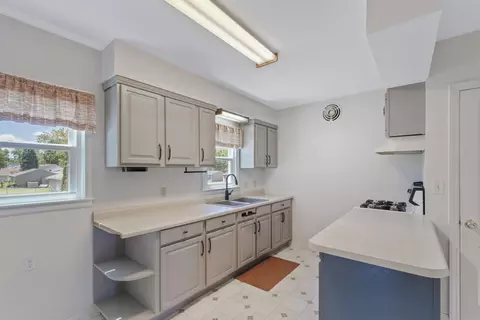 Kitchen - 1445 E Mitchell Ave, Waterloo, IA 50702 photo 3 of 3