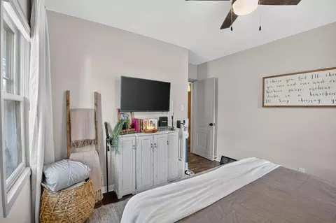 Bedroom - 204 Cornwall Ave, Waterloo, IA 50702 photo 2 of 4