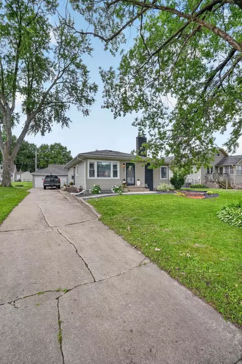 Other - 204 Cornwall Ave, Waterloo, IA 50702 photo 2 of 14