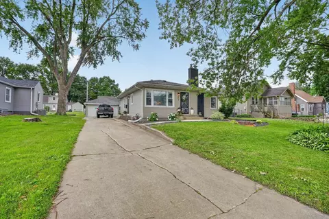 204 Cornwall Ave, Waterloo, IA 50702