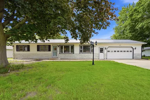 322 Crestridge Dr, Waterloo, IA 50702